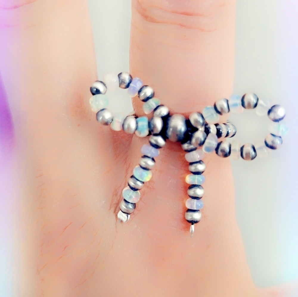 Desert Pearls Sterling Beads & Opals Bow Gemstone Ring - Picture 3 of 3